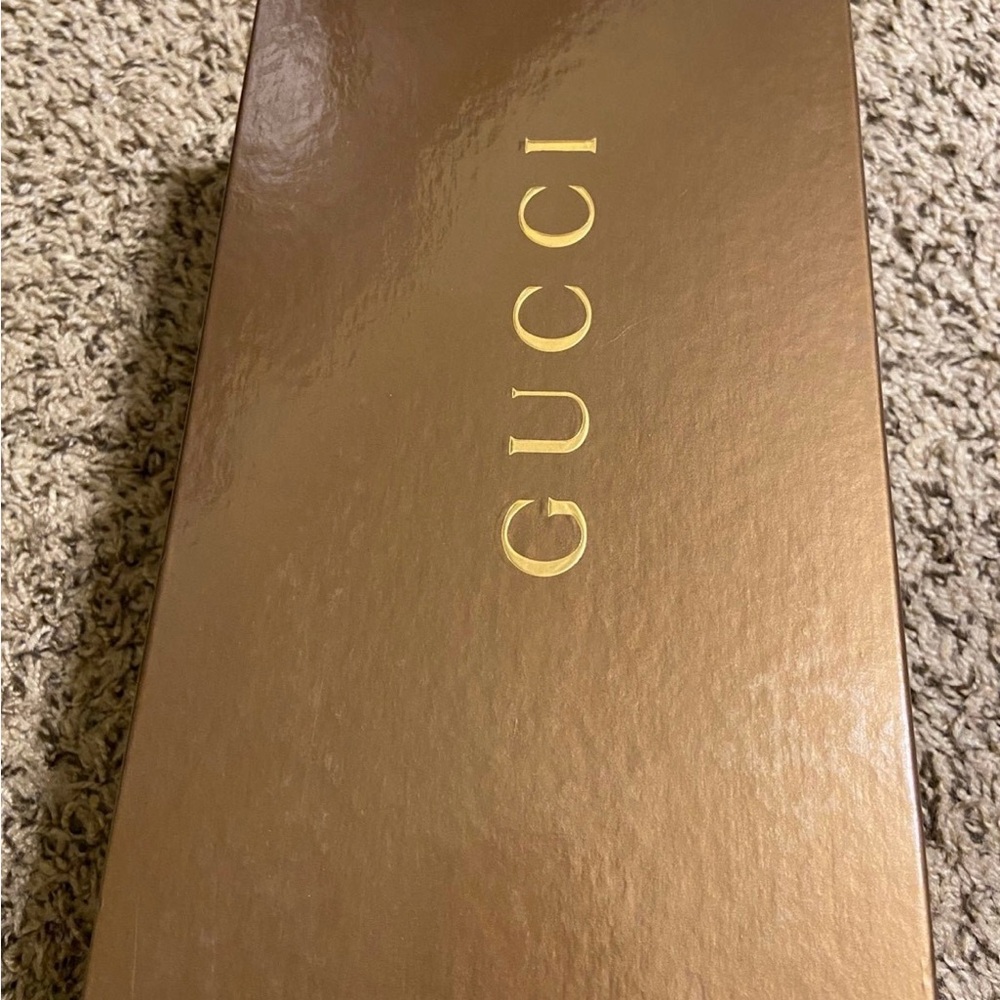 Gucci shoe box